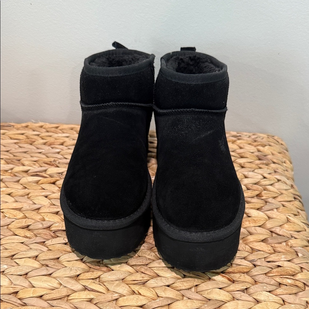 Amazon Women's Black Winter Boots